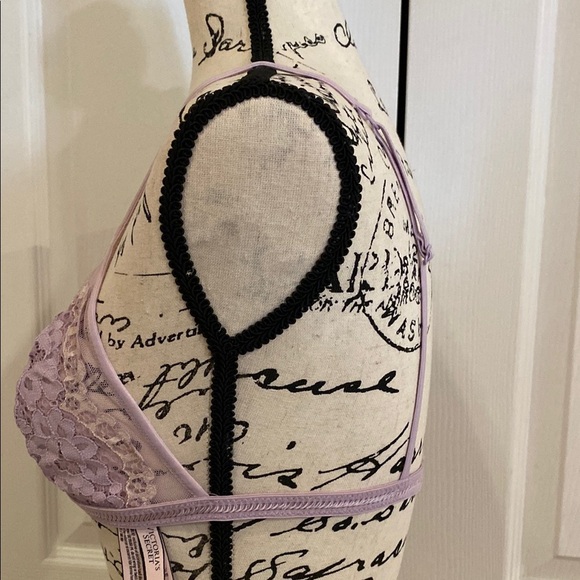 Victoria's Secret Triangle Bralette GORGEOUS Lavender Lace Size Medium - Picture 7 of 11